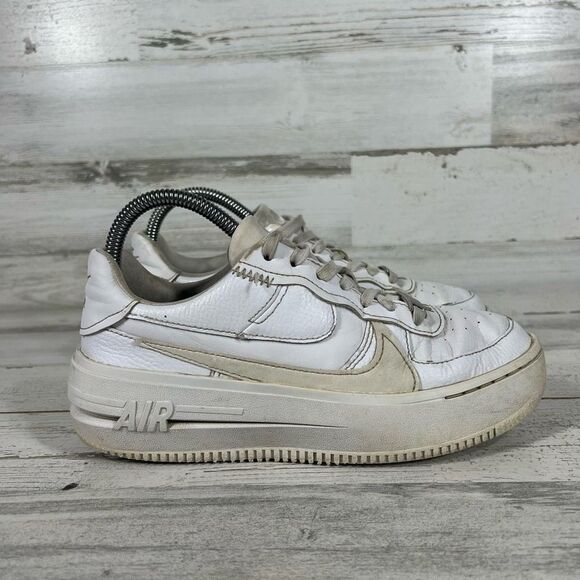 Nike‎ Womens Air Force One Platform Sneaker Athletic Shoes Triple White Size 7 - Picture 1 of 8